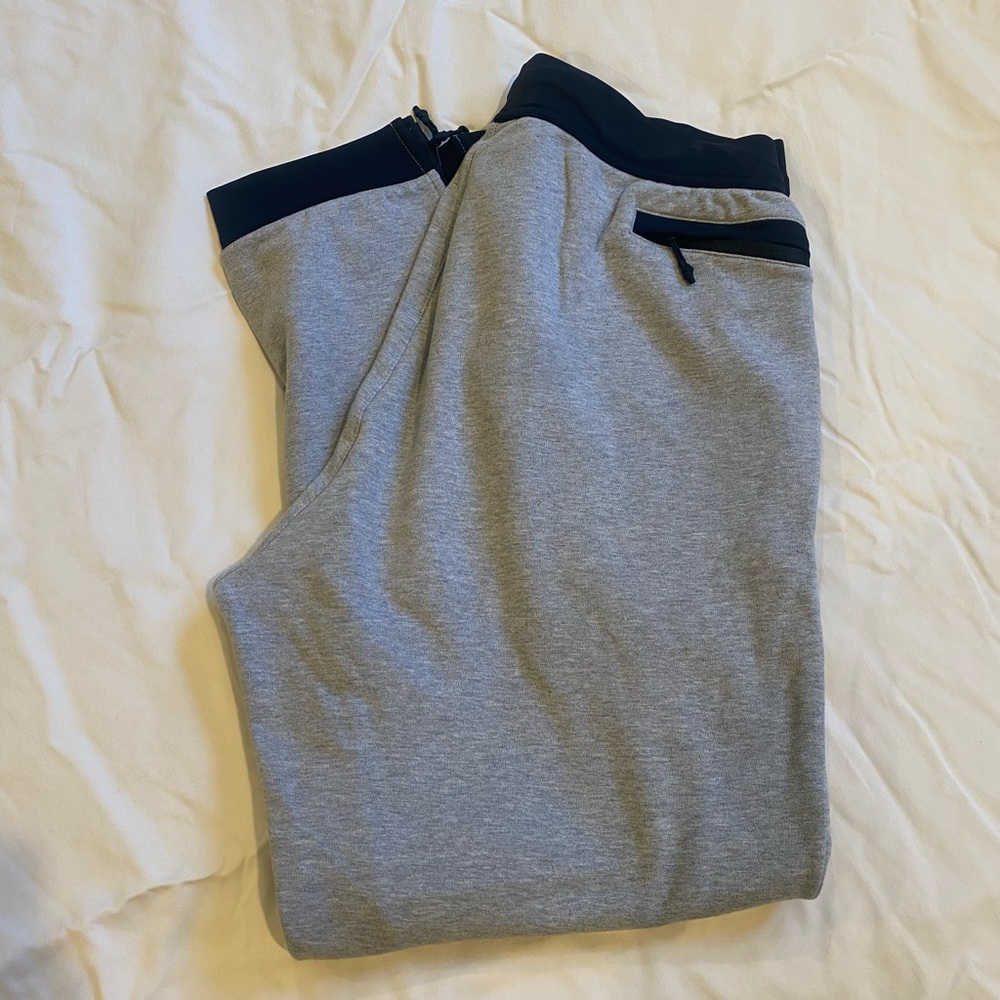 Ptula unisex sweats